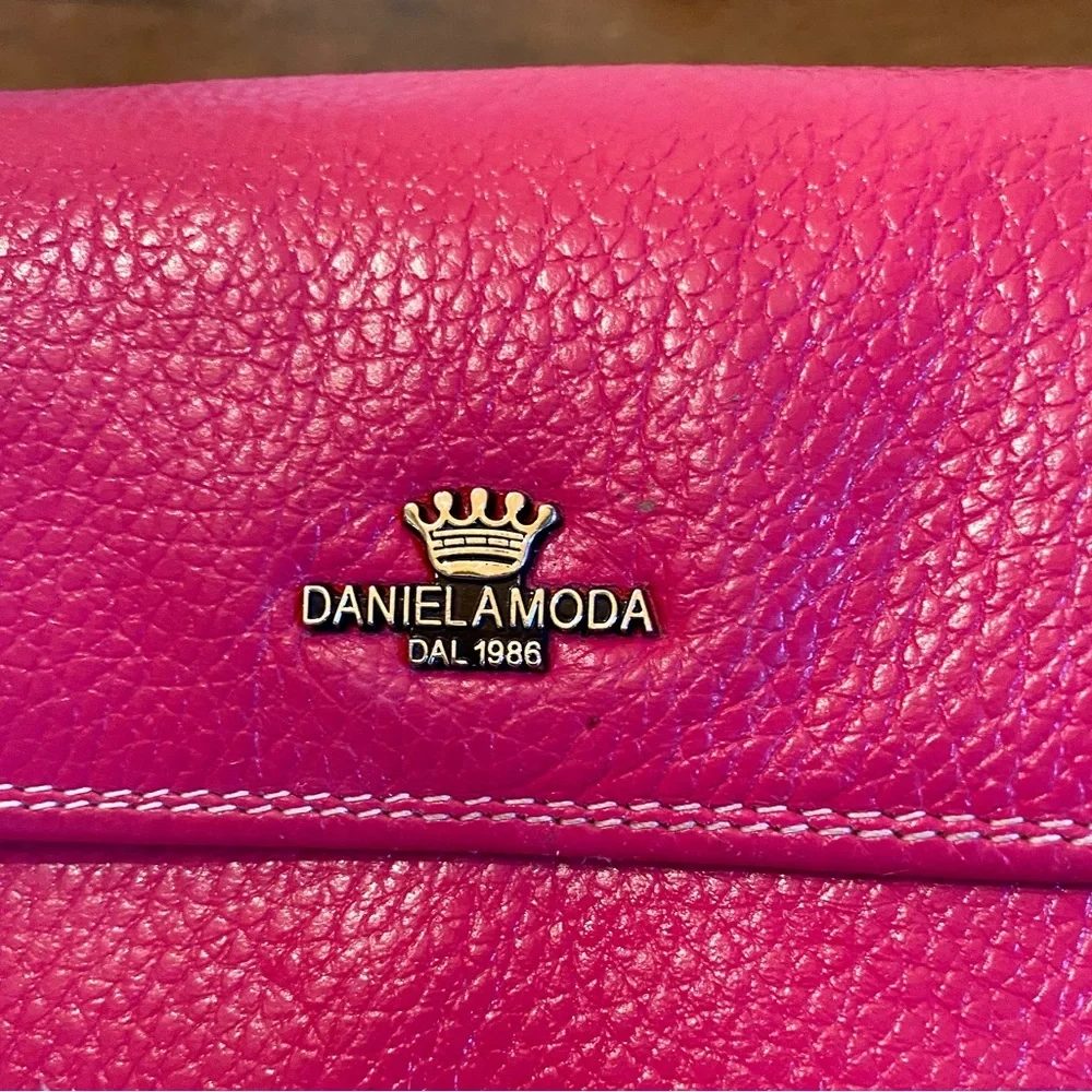💥𝅺Daniela Moda Wallet💥 - Picture 3 of 10